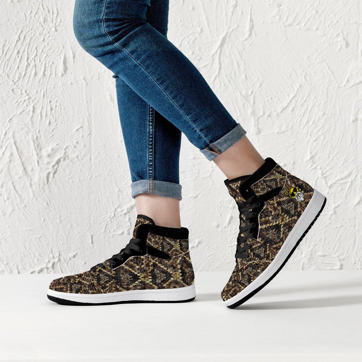 Old Geezer Rattler Skin Pattern High-Top Synthetic Leather Sneakers - Black